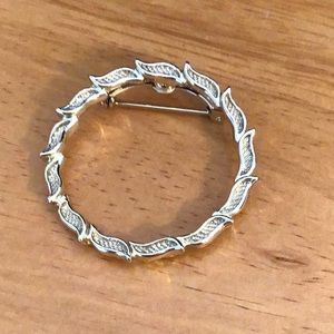 Vintage Gerry’s gold tone wreath brooch